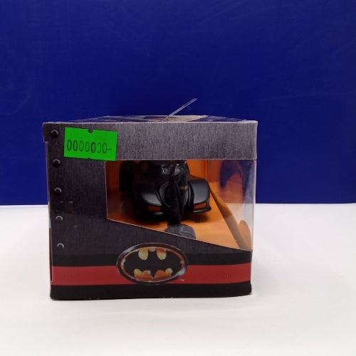 BATIMOBILE & BATMAN Chico