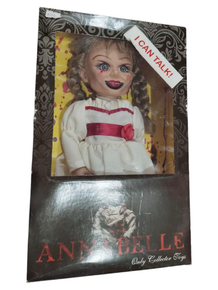 Annabelle con caja/ Terror