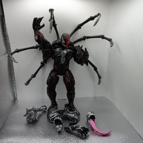 Venom 3 cabezas jumbo/ Marvel Villanos