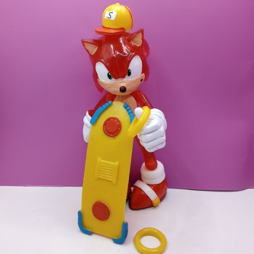 Sonic Rojo con patineta