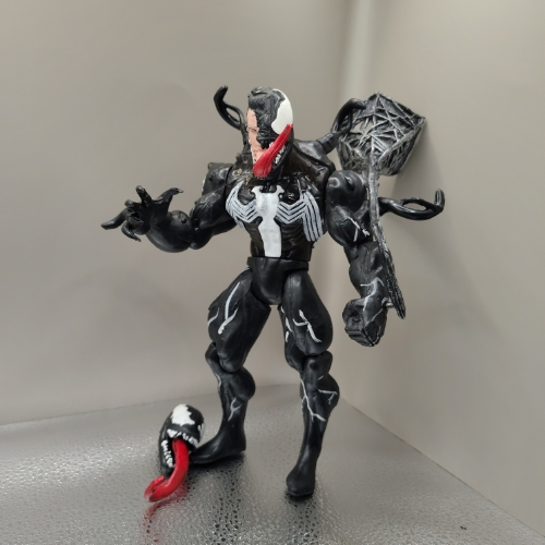 Venom mitad Eddie mediano/ Marvel Villanos