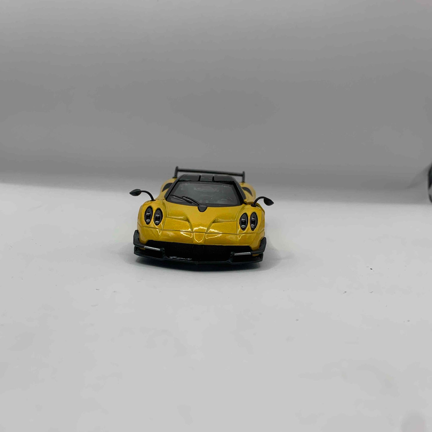 Pagani Huayra Amarillo - Mediano