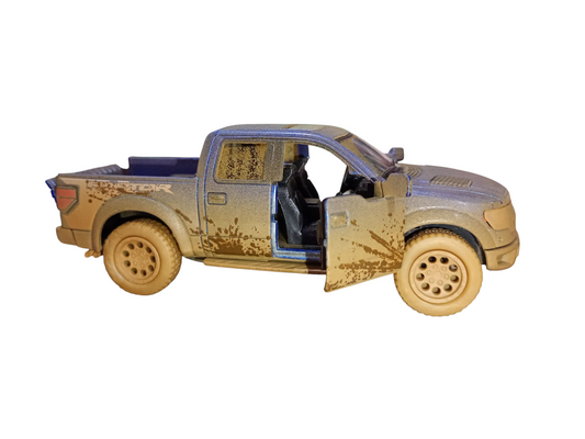 Ford Raptor Supercrew enlodada - Chica