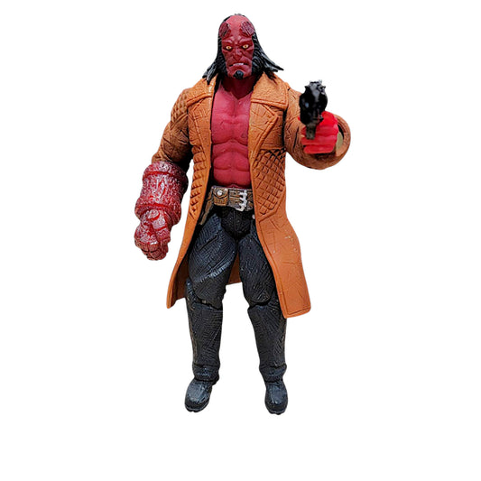 Hellboy de gabardina/ DC Héroes