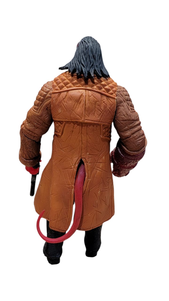 Hellboy de gabardina/ DC Héroes