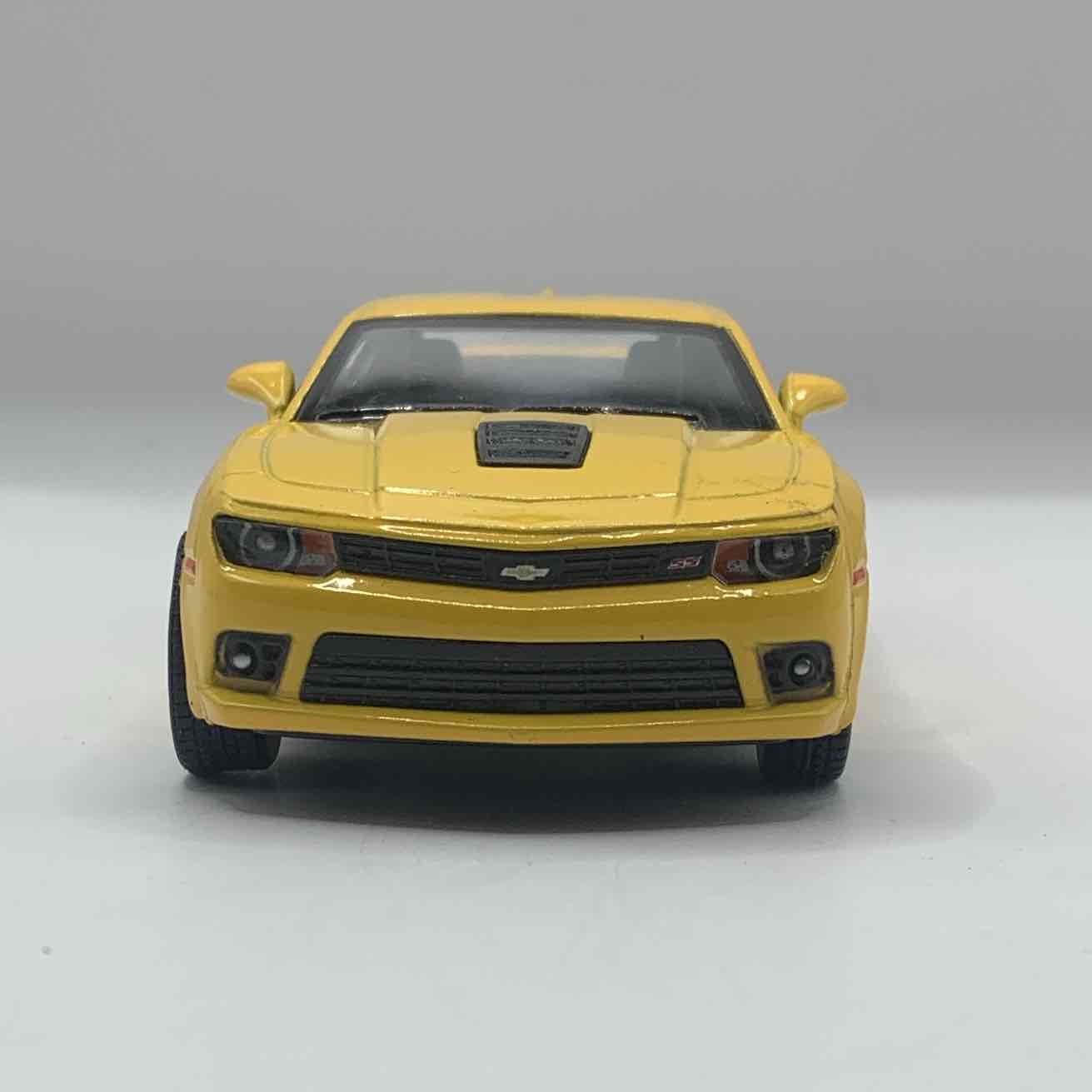 2014 Chevrolet Camaro Amarillo - Mediano
