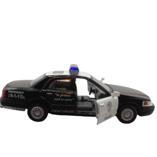 Ford Victoria Police - Chica