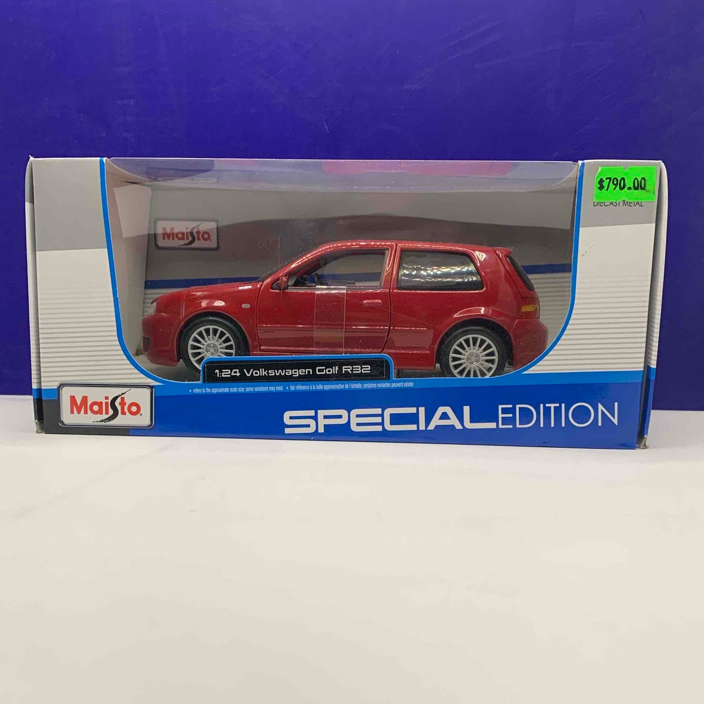 1:24 Volkswagen Golf R32