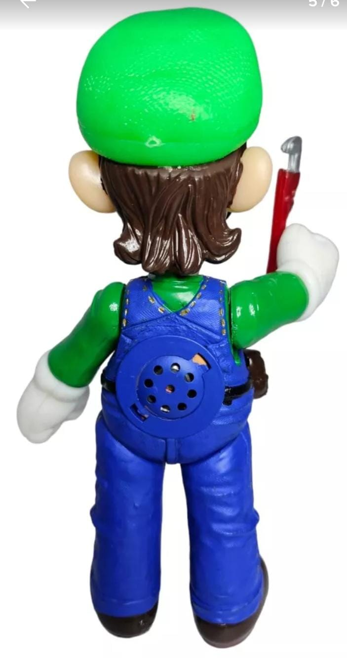 luigui con accesorios y llave grande/ Mario Bros