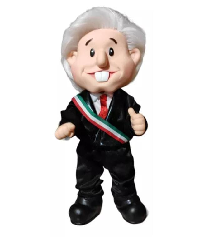 Peje traje negro 30 cm