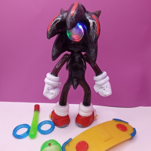 Shadow con patineta mediano/ Sonic