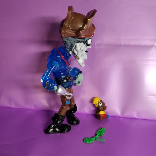 Zombie Pirata mortacho/ Planta vs Zombies