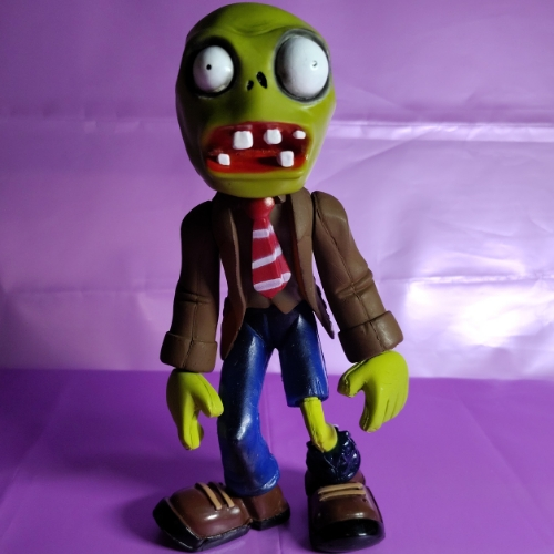 Zombie corbata/ Planta vs Zombies