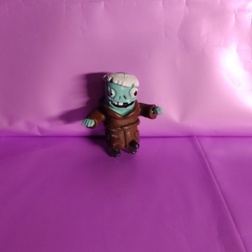 Zombie Frankenstein/ Planta vs Zombies