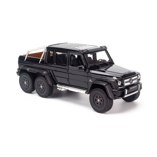 Mercedes-Benz AMG Negra - Chica